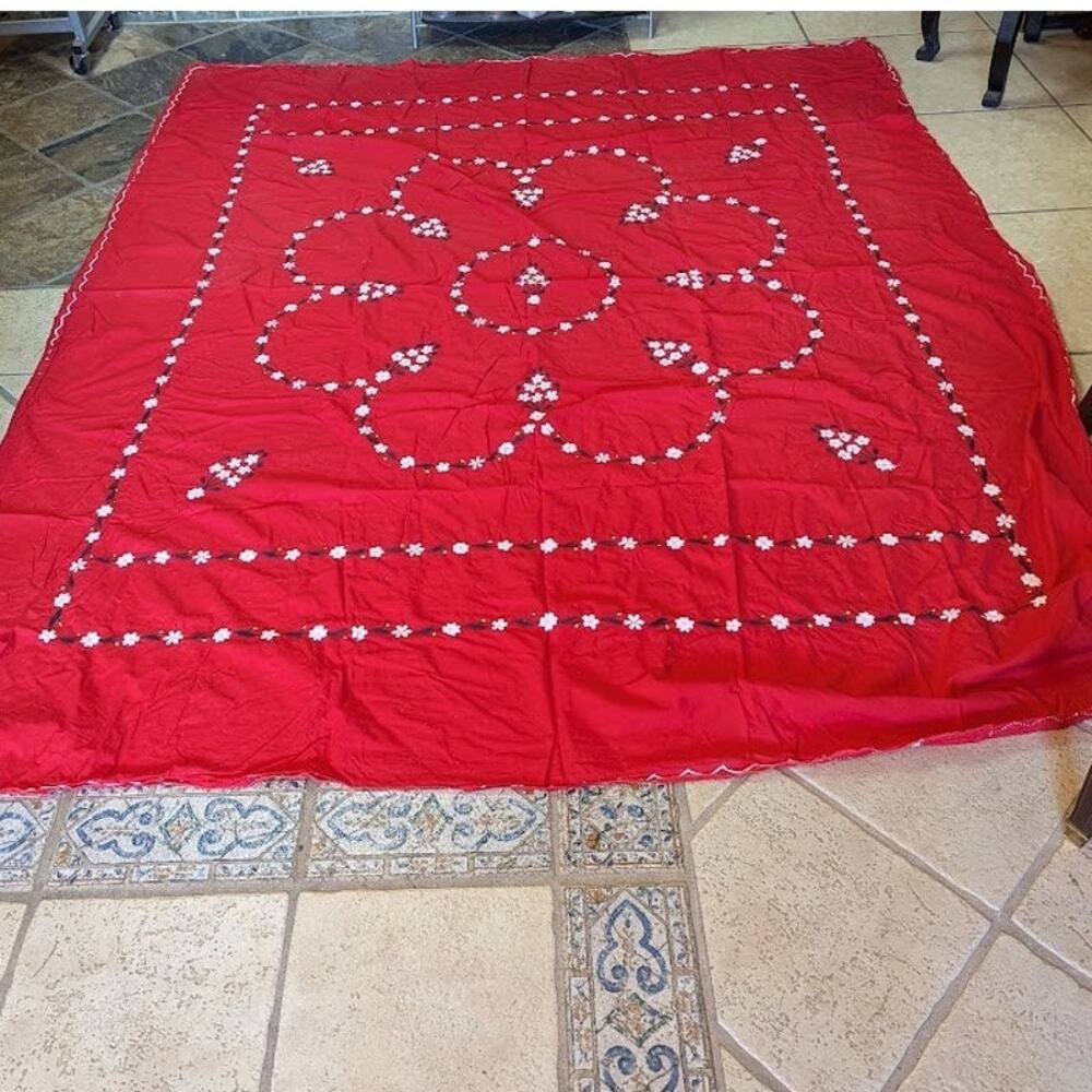 Vintage Cotton Coverlet 2 Shams Queen/Full red white embroidery Floral Medallion